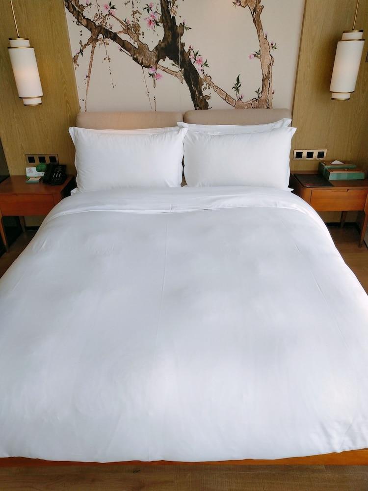 Howard Johnson Riverview Hotel Guangzhou Exterior foto